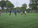 Laatste training S.K.N.W.K. JO10-1 (partijtje tegen de ouders) van woensdag 22 mei 2024 (109/133)